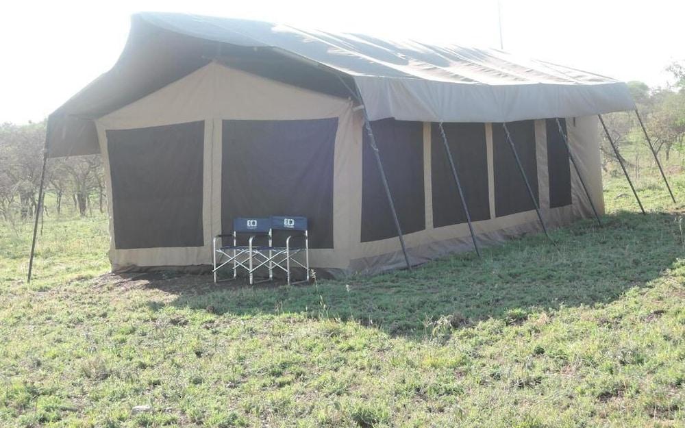 Serengeti Wildebeest Camp Hotel Buitenkant foto